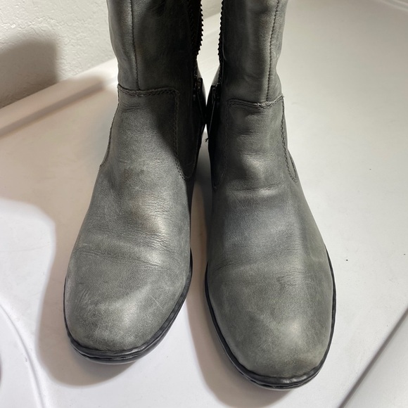 Born women’s booties Sz 7.5 - Picture 1 of 11